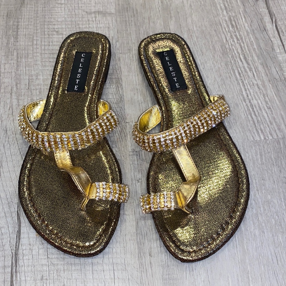 Celeste NWOT! Gold with sparkle flip flops! Super sparkly!